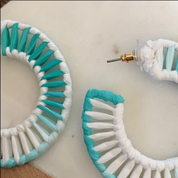 Gradient Raffia Ribbon Hoop Earrings - Picture 2 of 3